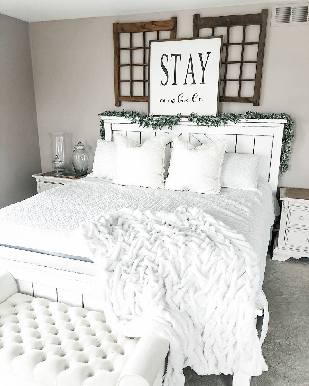 Dreamy Farmhouse Bedroom Ideas - DIY Darlin'