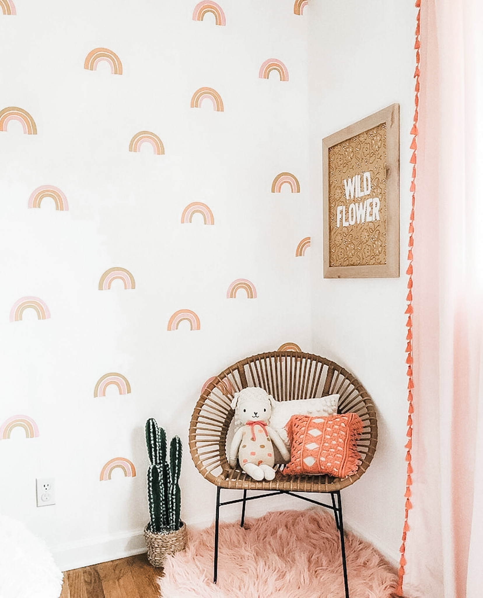 Trendy Nursery Wallpaper Ideas - DIY Darlin'