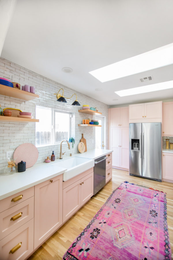 How To Add Pink Decor To Create A Chic Home - DIY Darlin'
