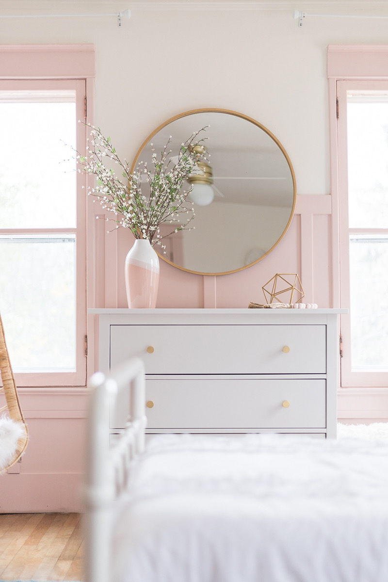 How To Add Pink Decor To Create A Chic Home - DIY Darlin'