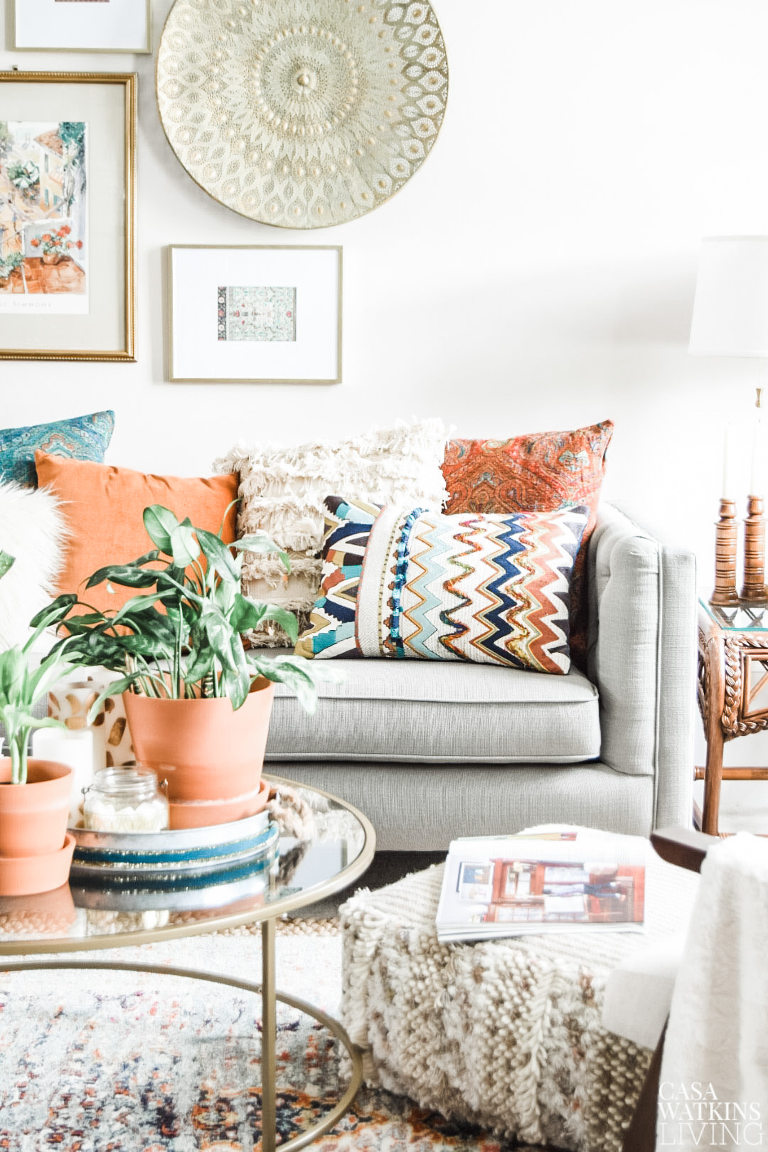 10 Chic and Cozy Boho Living Room Ideas - DIY Darlin'