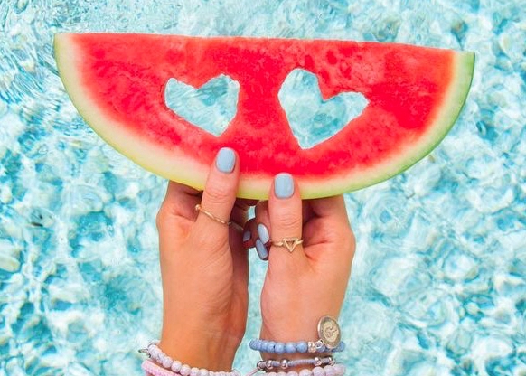 Watermelon Picture Ideas to Recreate This Summer - DIY Darlin'
