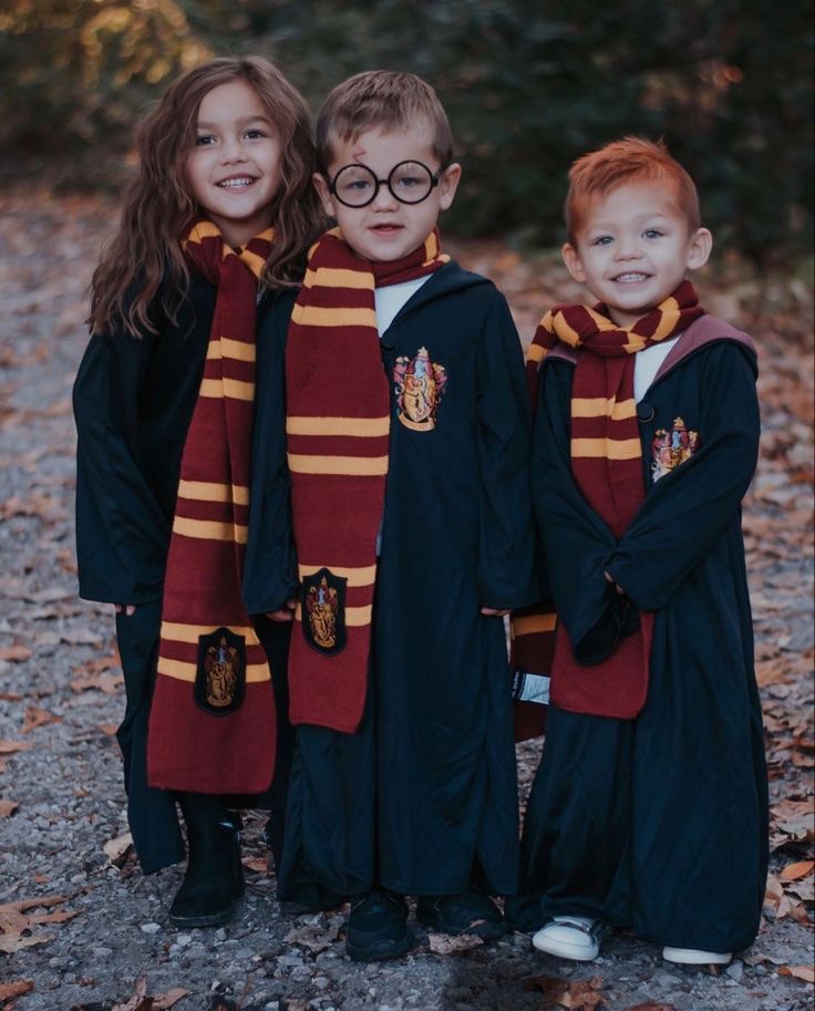 Child dressed as Harry Potter from the book