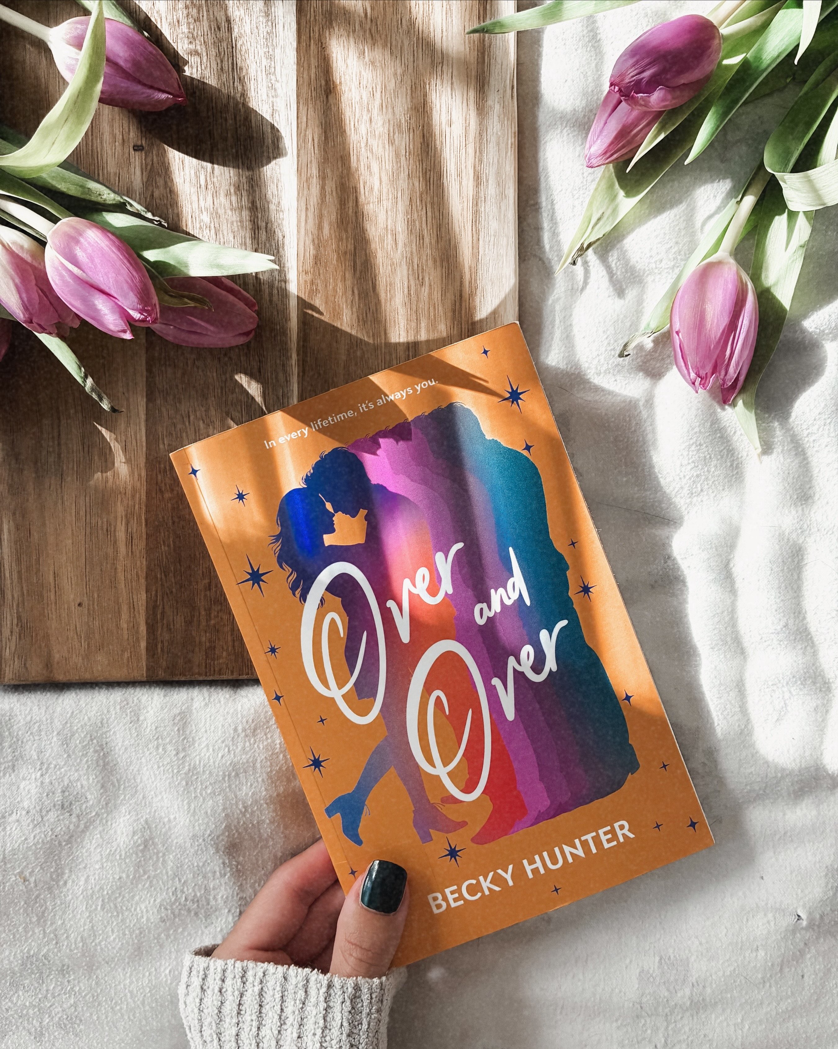 my favorite genre is “I’ll love you in every lifetime” …or whatever this is. 🥹📖🌷 

#Bookstagram #Bookstagrammer #BookReview #Bookish #RomanceReader
